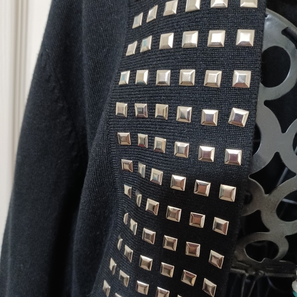 Silver-Studded Cardigan - Picture 3 of 9